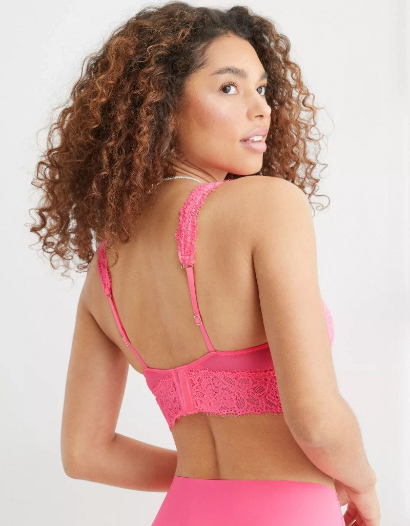 Aerie FW 2023 — Quinn Strange #19