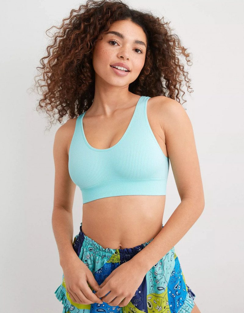 Aerie FW 2023 — Quinn Strange #16