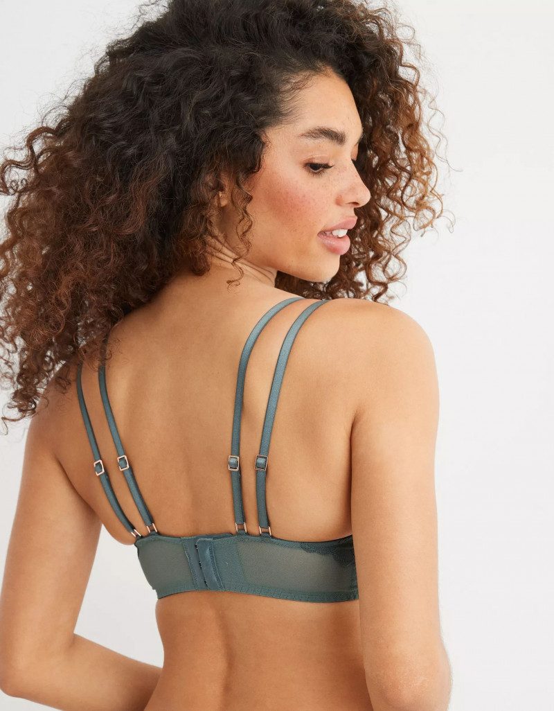 Aerie FW 2023 — Quinn Strange #25