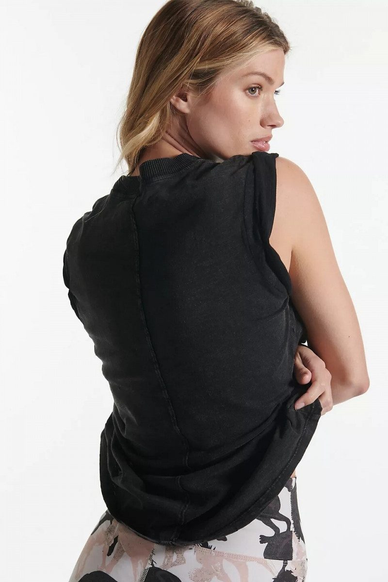 Anthropologie FW 2022 — Maggie Rawlins #23