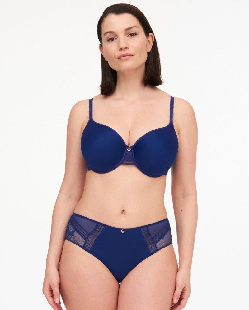 Chantelle FW 2022 — Sabrina Laporte #16