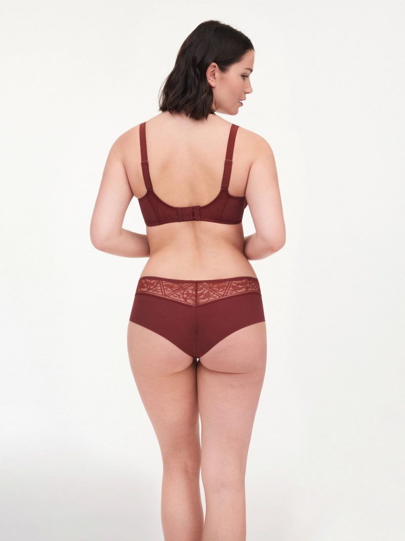 Chantelle FW 2022 — Sabrina Laporte #11