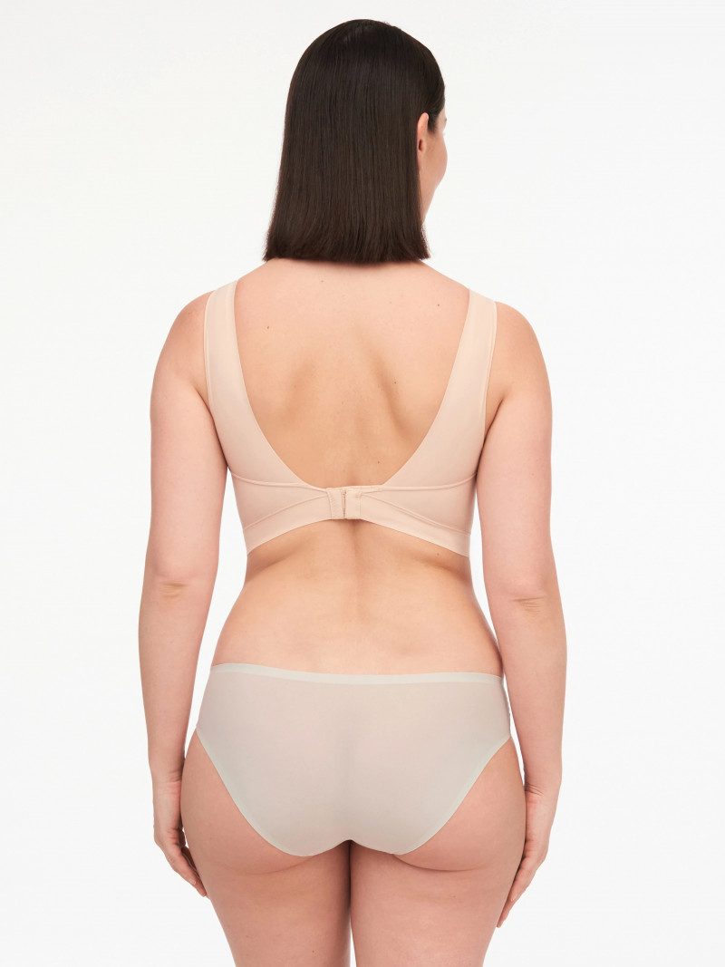 Chantelle FW 2022 — Sabrina Laporte #19