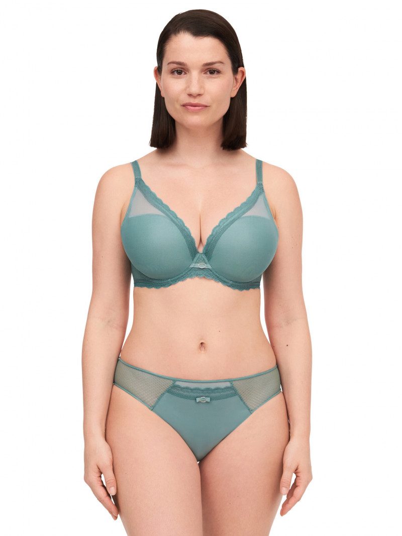 Chantelle FW 2022 — Sabrina Laporte #24