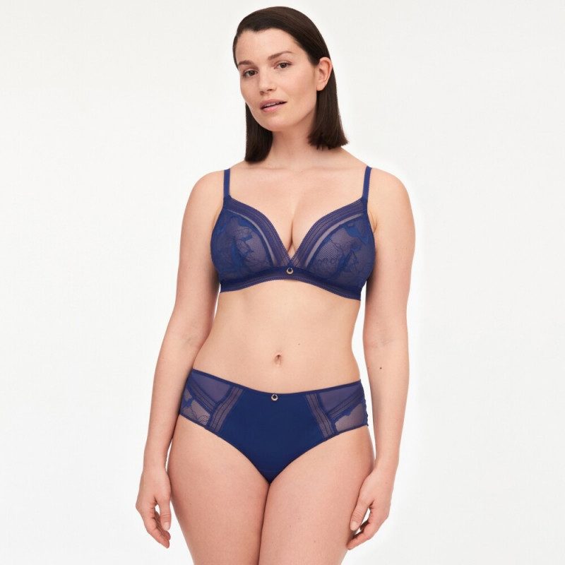 Chantelle FW 2022 — Sabrina Laporte #36