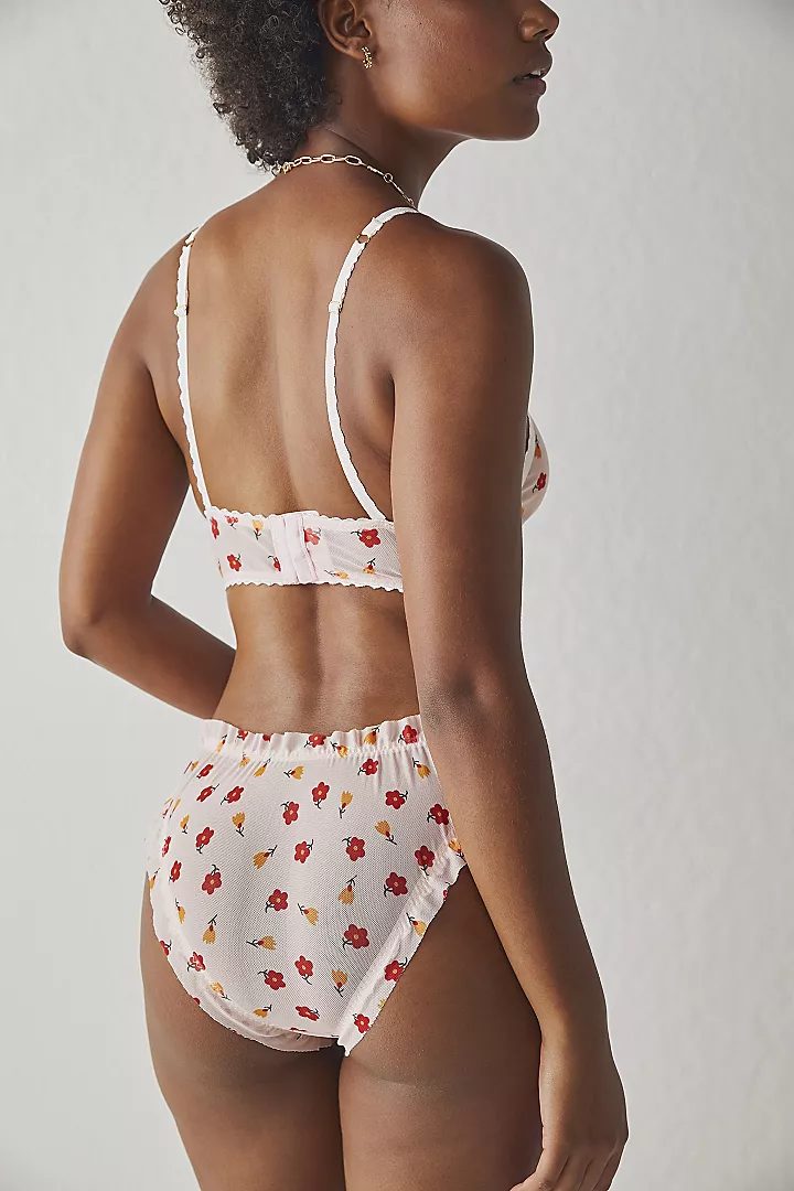 Free People FW 2022 — Ange-Marie Moutambou #4