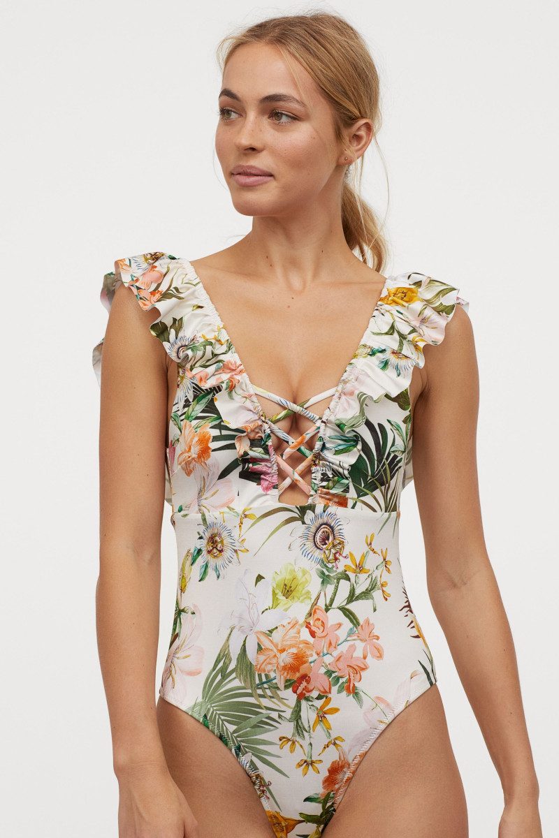 H&M SS 2019 — Caroline Kelley #45