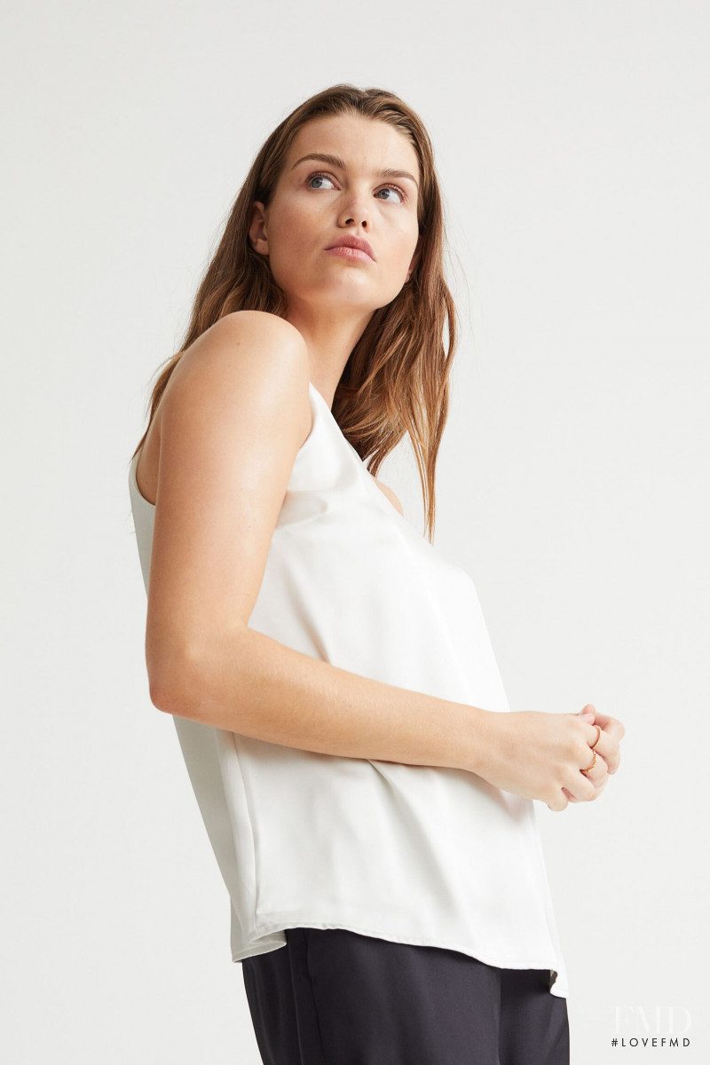 H&M SS 2022 — Luna Bijl #45