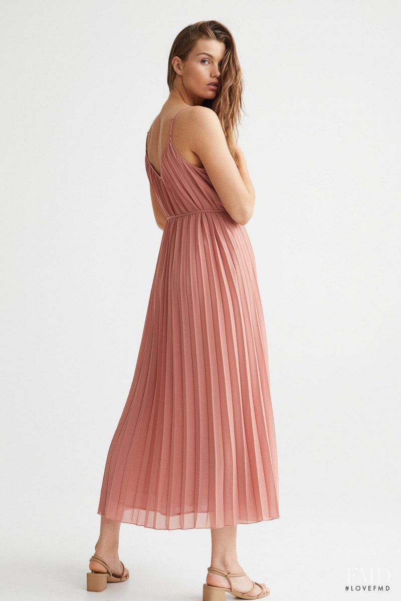 H&M SS 2022 — Luna Bijl #52