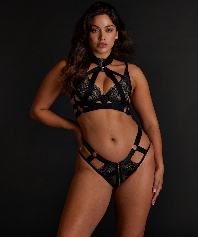 Hunkemoller FW 2022 — Mishka Ivana Anic #7