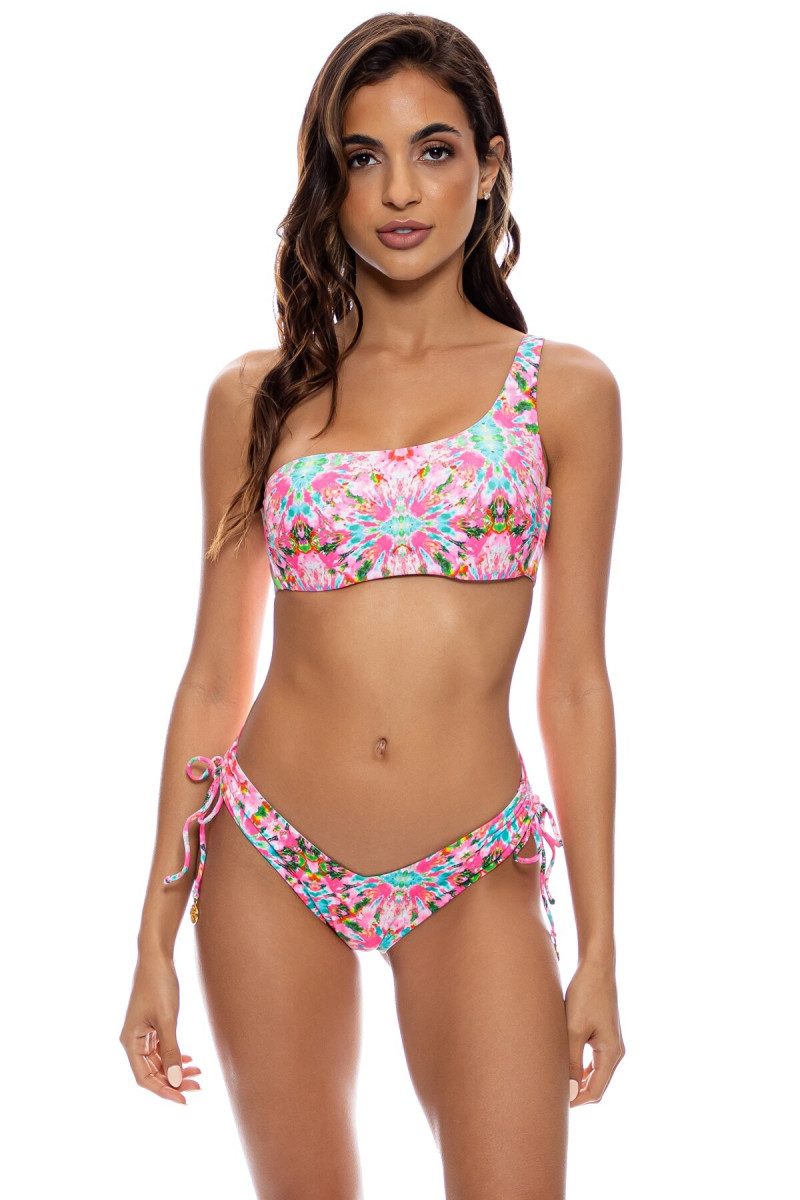 Luli Fama SS 2021 — Leidy Amelia Labrador #21