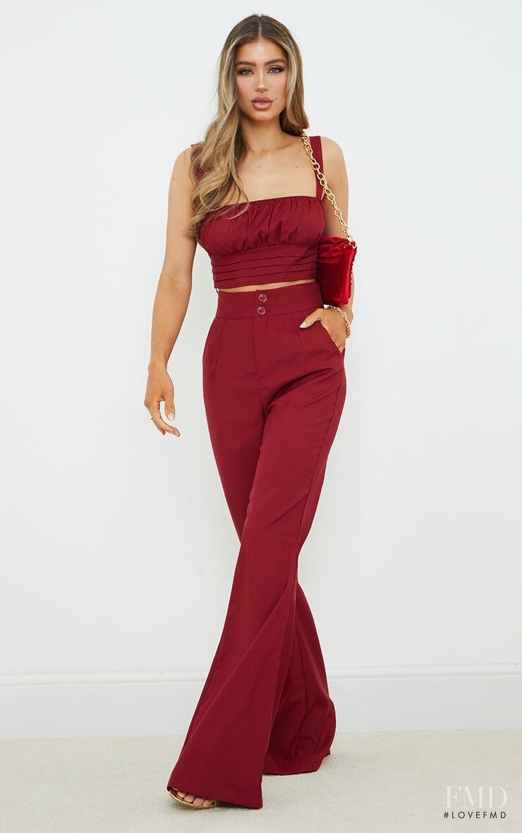 PrettyLittleThing FW 2020 — Belle Lucia #245