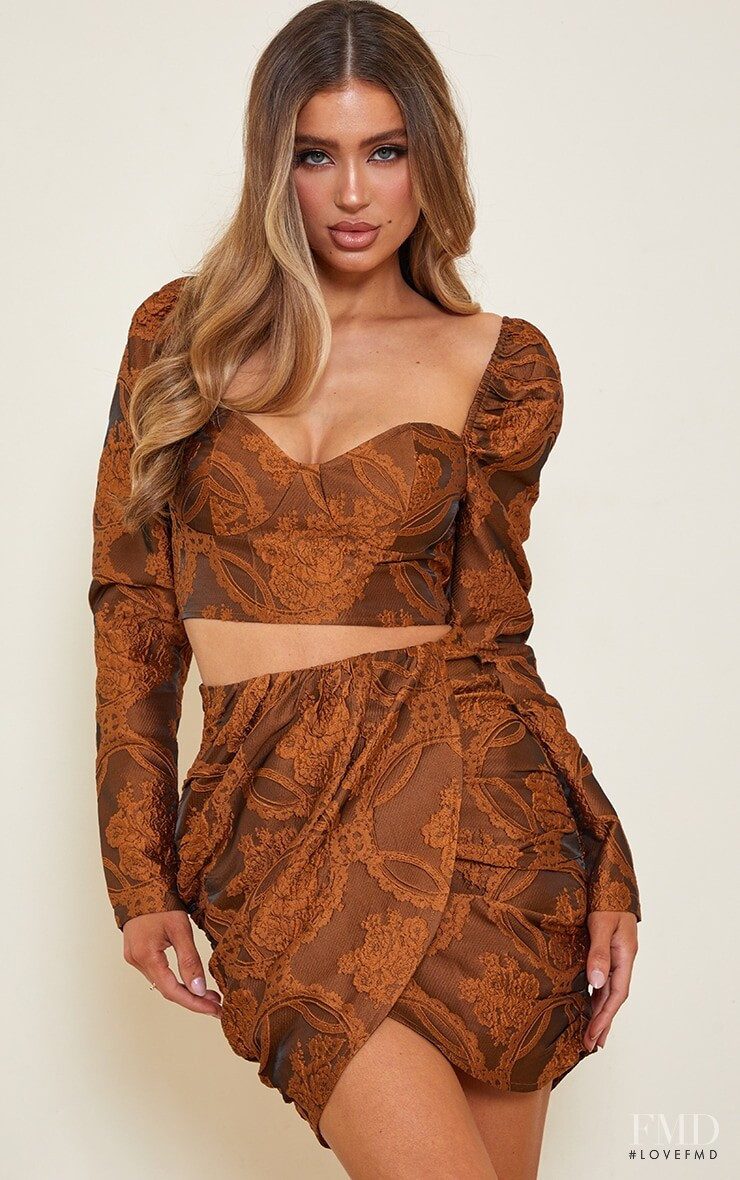 PrettyLittleThing FW 2020 — Belle Lucia #277