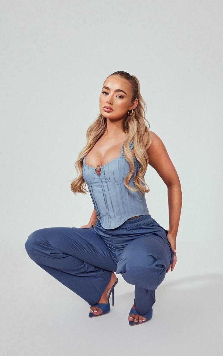 PrettyLittleThing SS 2023 — Amber Jepson #1131