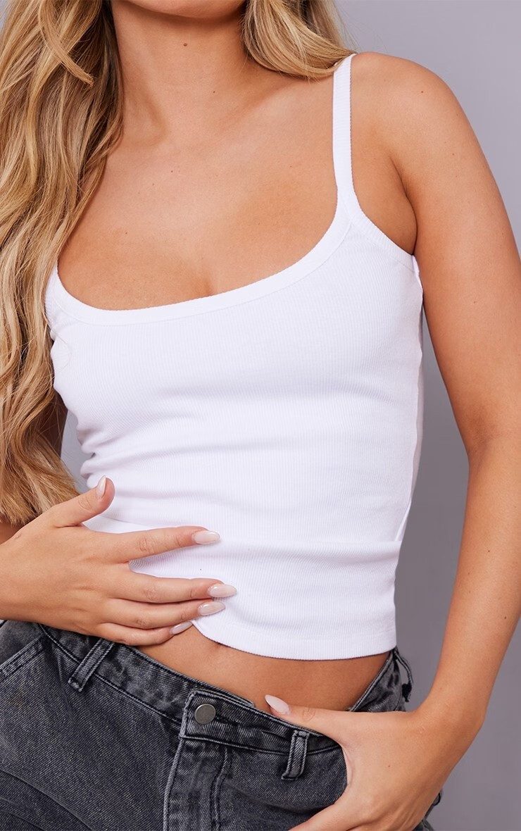 PrettyLittleThing SS 2023 — Amber Jepson #724