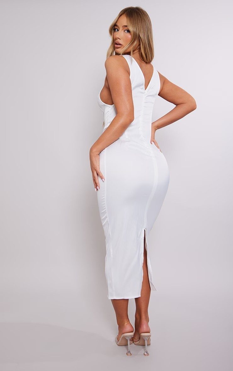 PrettyLittleThing SS 2023 — Amber Jepson #627