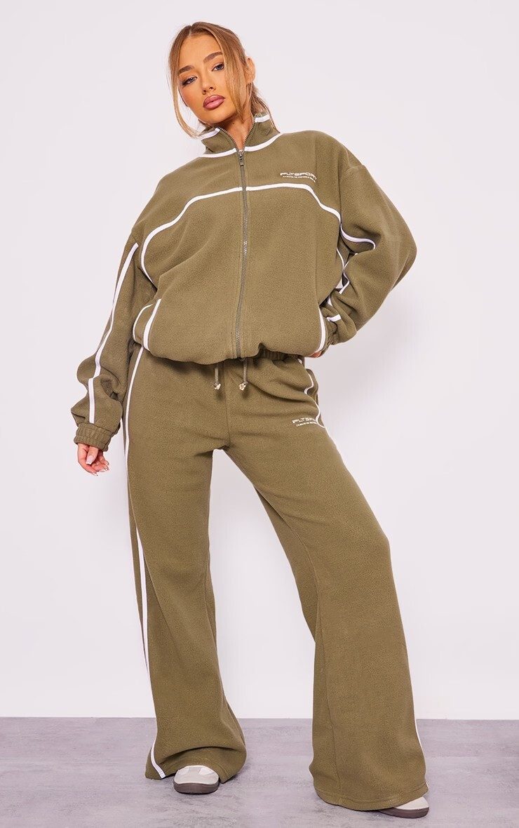 PrettyLittleThing SS 2024 — Amber Jepson #319