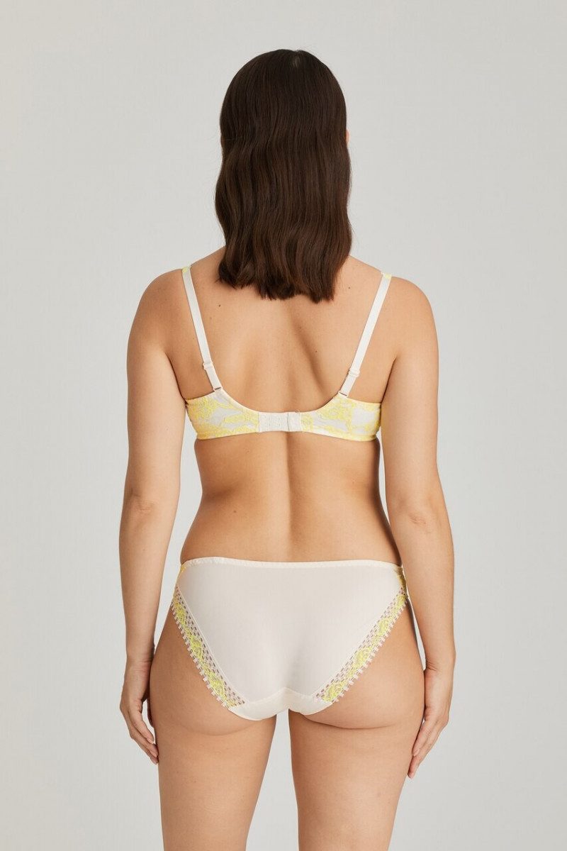 Prima Donna SS 2020 — Sabrina Laporte #48