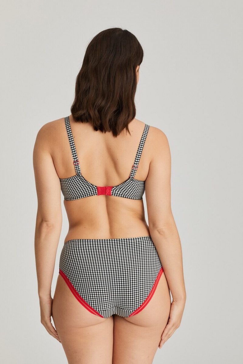 Prima Donna SS 2020 — Sabrina Laporte #20