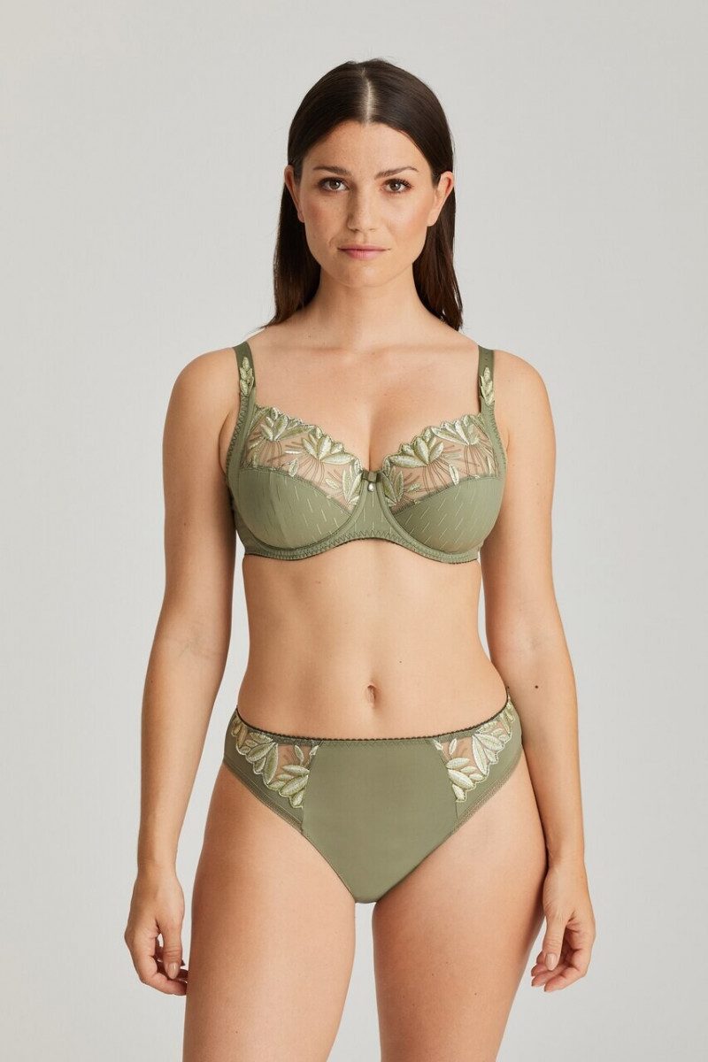 Prima Donna SS 2020 — Sabrina Laporte #66