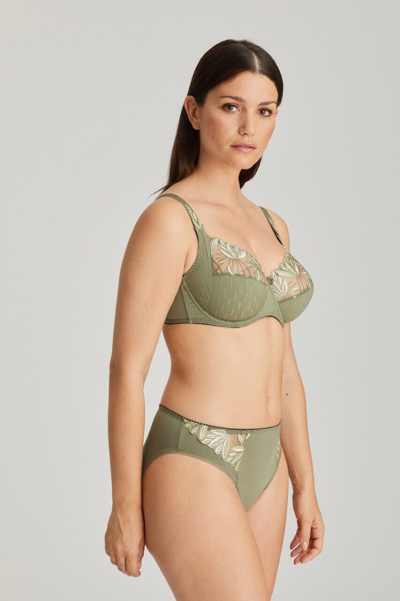 Prima Donna SS 2020 — Sabrina Laporte #73