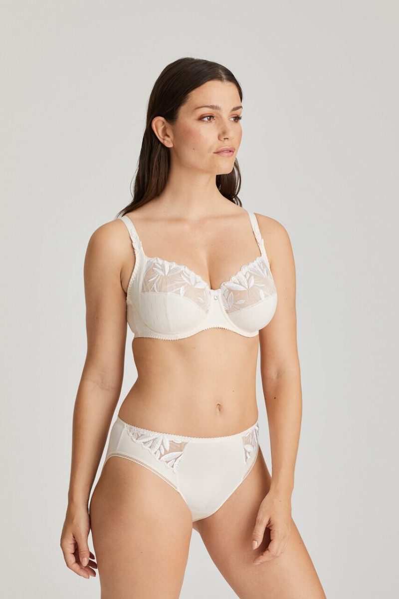 Prima Donna SS 2020 — Sabrina Laporte #56