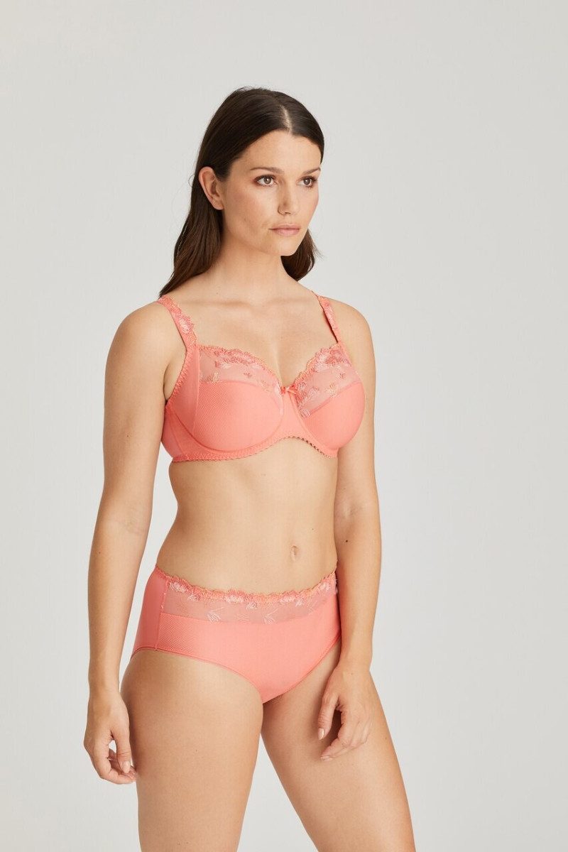 Prima Donna SS 2020 — Sabrina Laporte #107