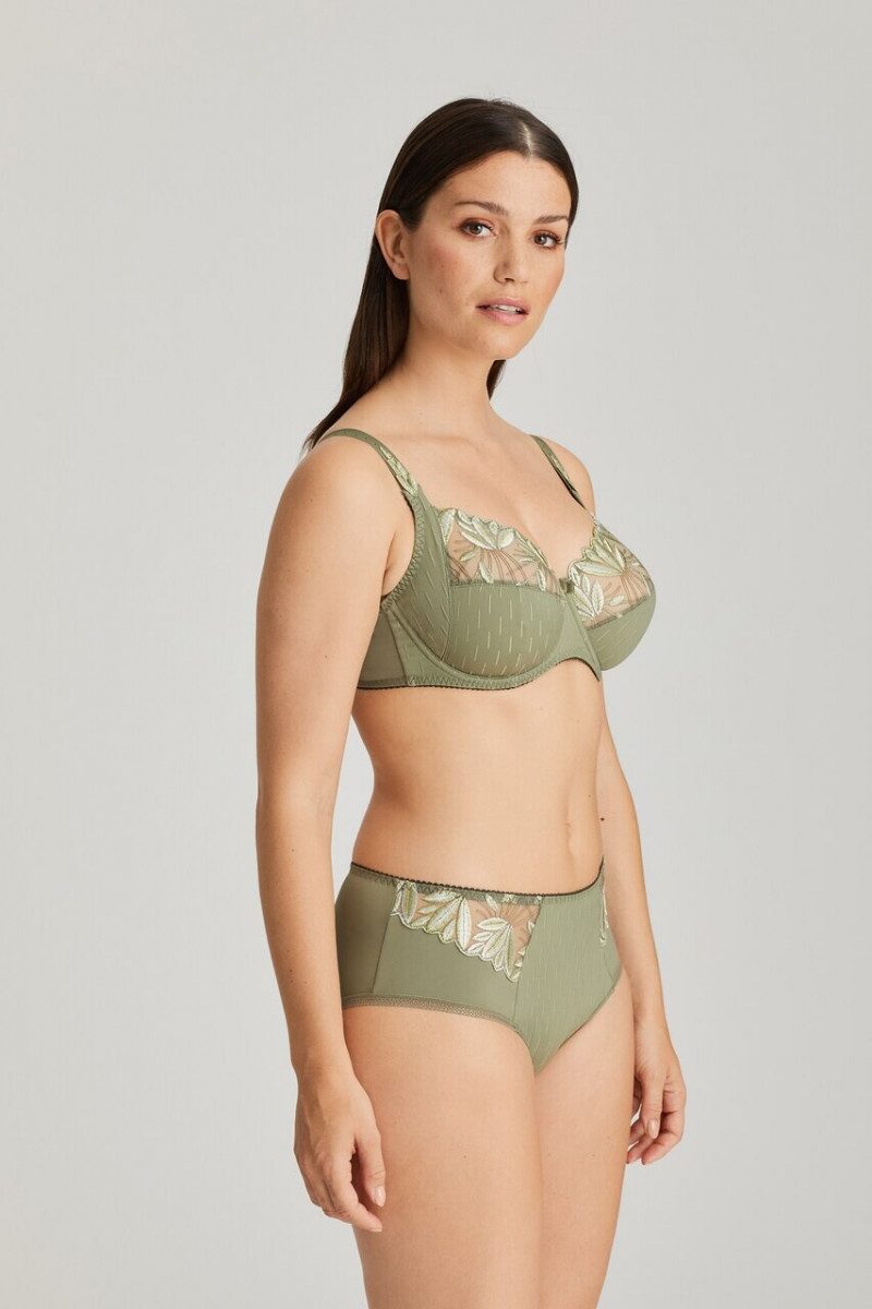 Prima Donna SS 2020 — Sabrina Laporte #95