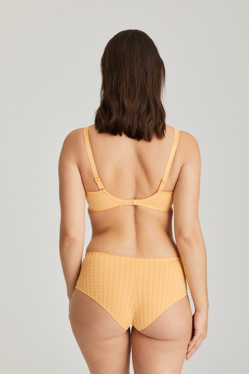 Prima Donna SS 2020 — Sabrina Laporte #120