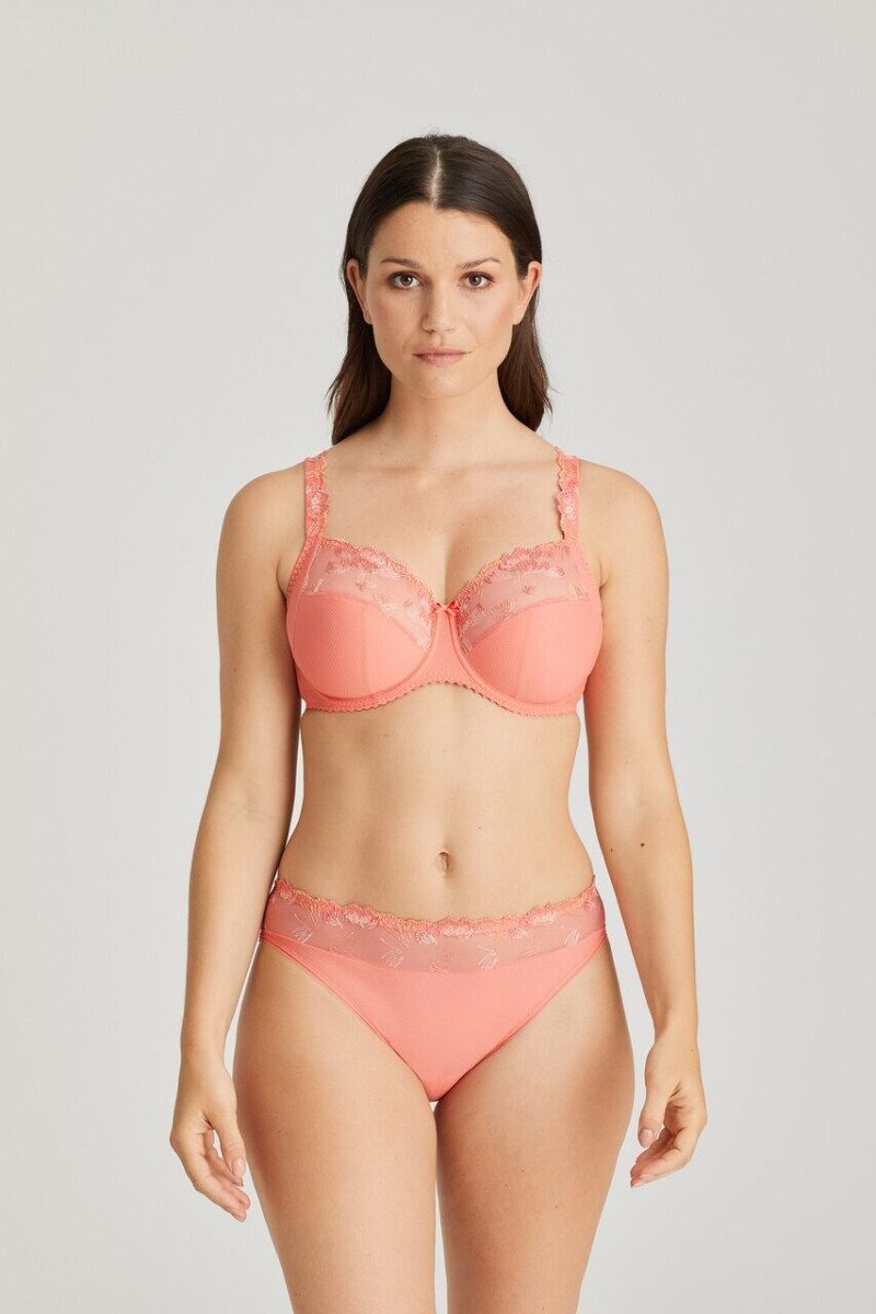 Prima Donna SS 2020 — Sabrina Laporte #124