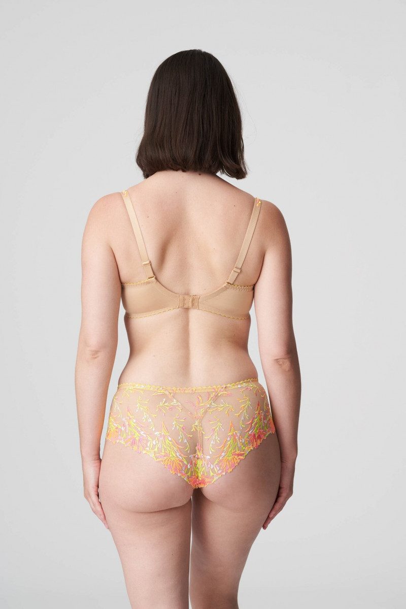 Prima Donna SS 2022 — Sabrina Laporte #93