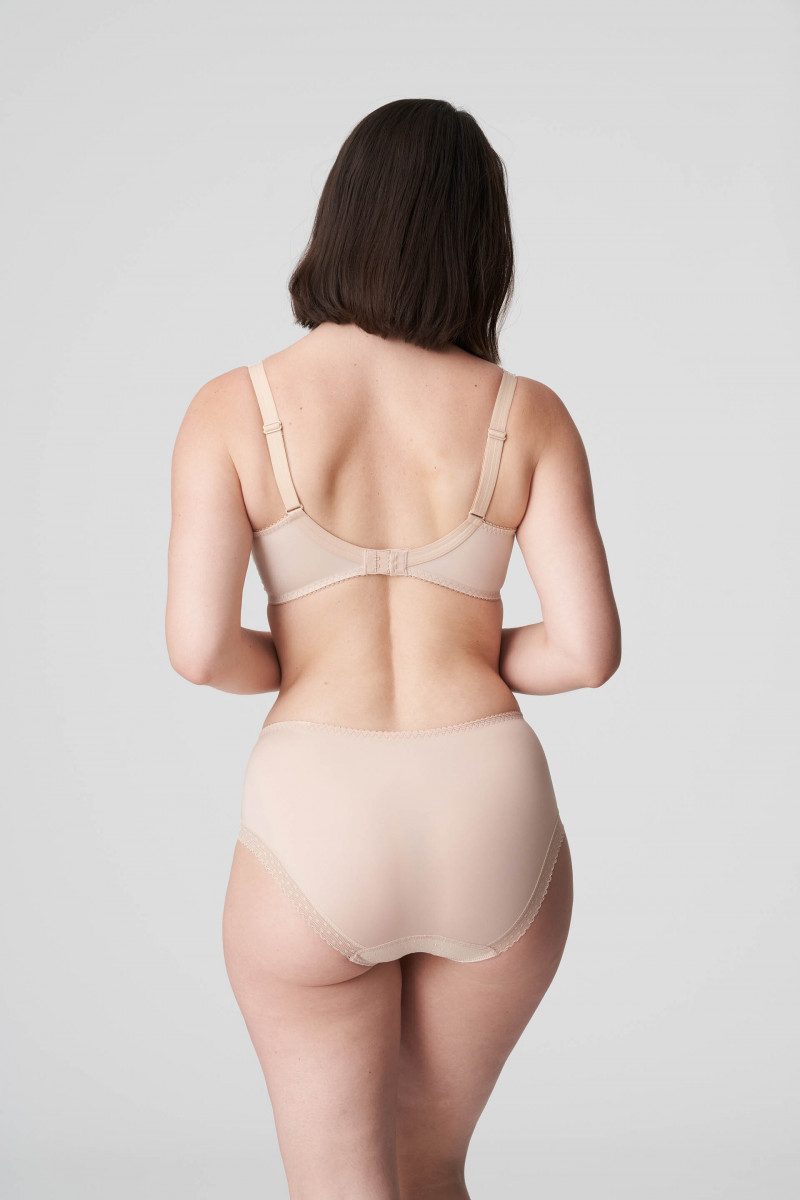 Prima Donna SS 2022 — Sabrina Laporte #116