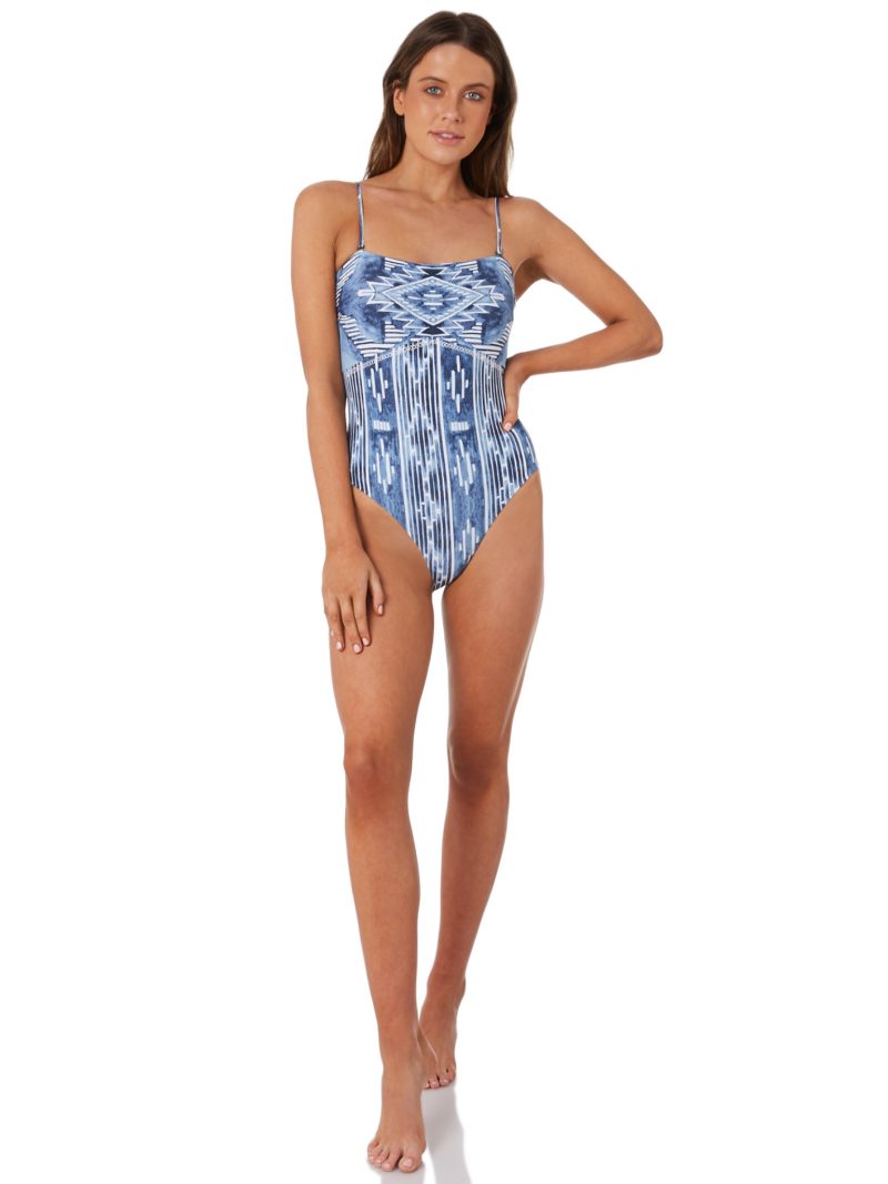 SurfStitch SS 2019 — Tess Homann #38