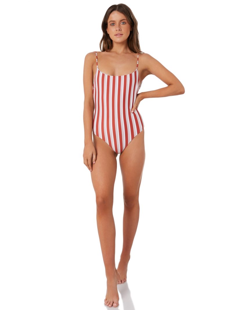 SurfStitch SS 2019 — Tess Homann #35