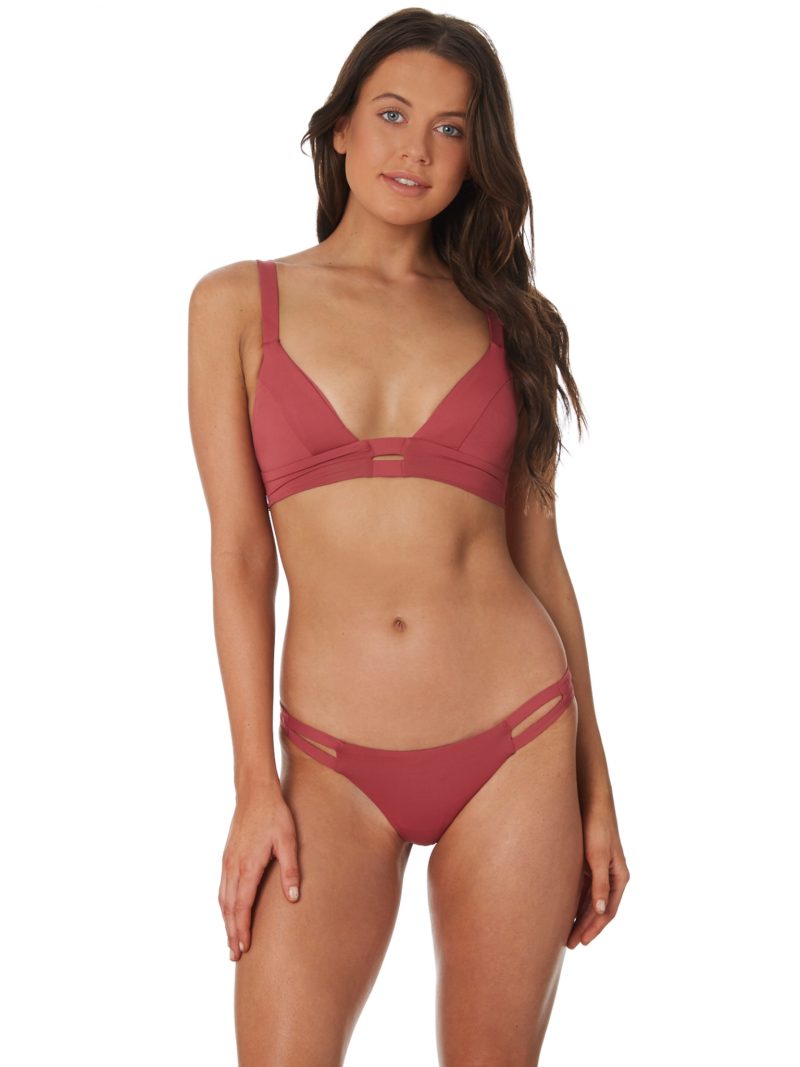 SurfStitch SS 2019 — Tess Homann #25