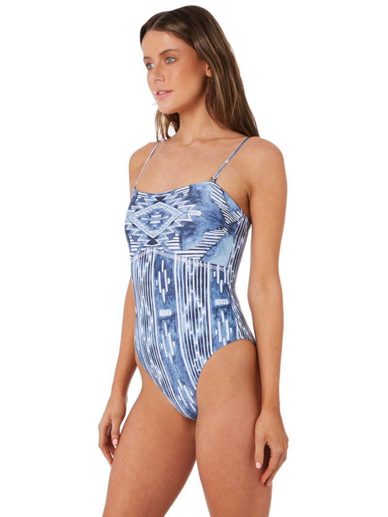 SurfStitch SS 2019 — Tess Homann #39