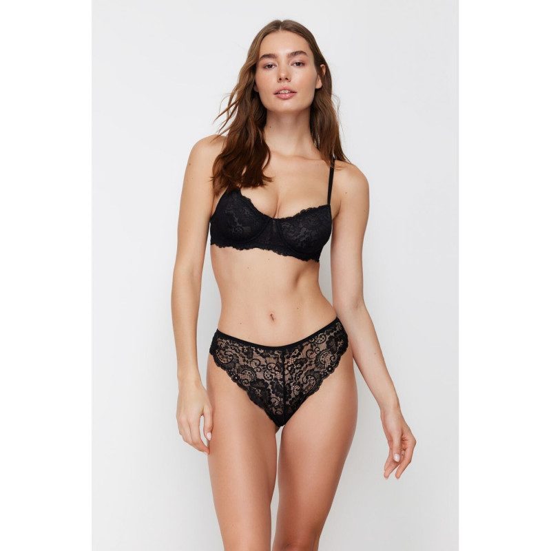 Trendyol Milla SS 2025 — Alexandra Pletnyova #41