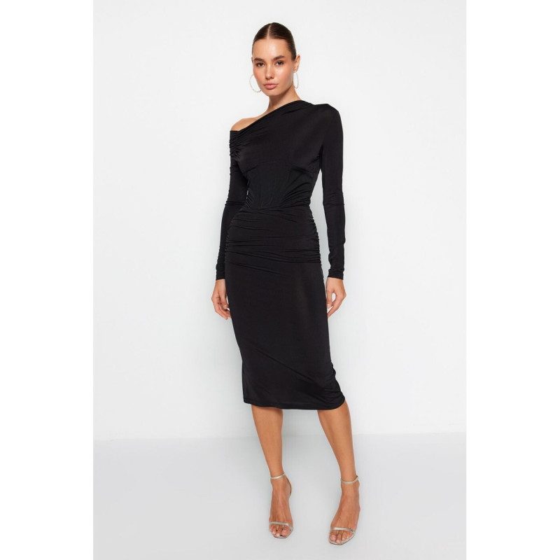 Trendyol Milla SS 2025 — Alexandra Pletnyova #40