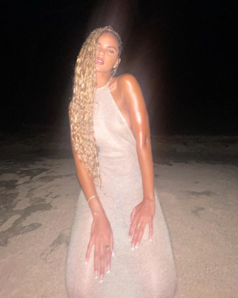 Urban Outfitters SS 2022 — Juliana Nalu #1