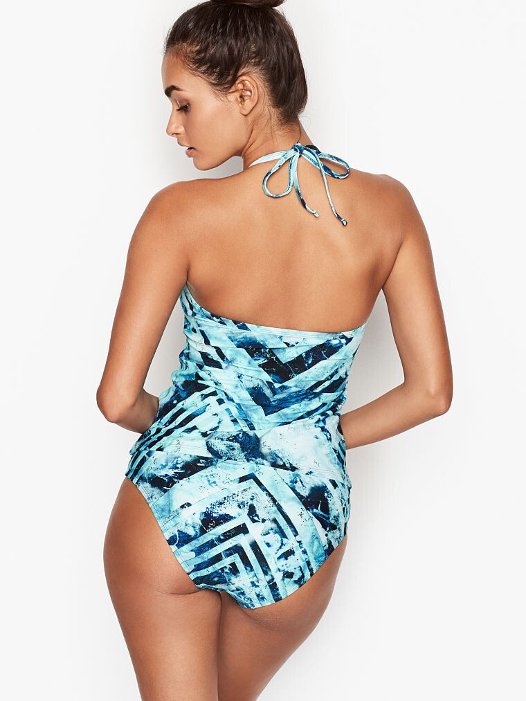 Victoria's Secret Swim SS 2019 — Gizele Oliveira #25