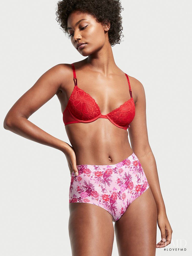 Victoria's Secret FW 2021 — Ange-Marie Moutambou #99