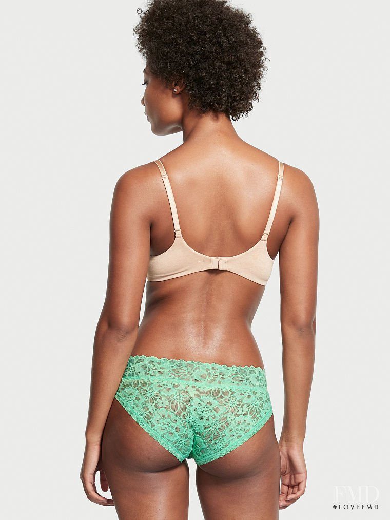 Victoria's Secret FW 2021 — Ange-Marie Moutambou #105