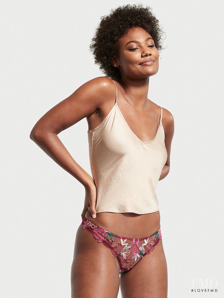 Victoria's Secret FW 2021 — Ange-Marie Moutambou #106