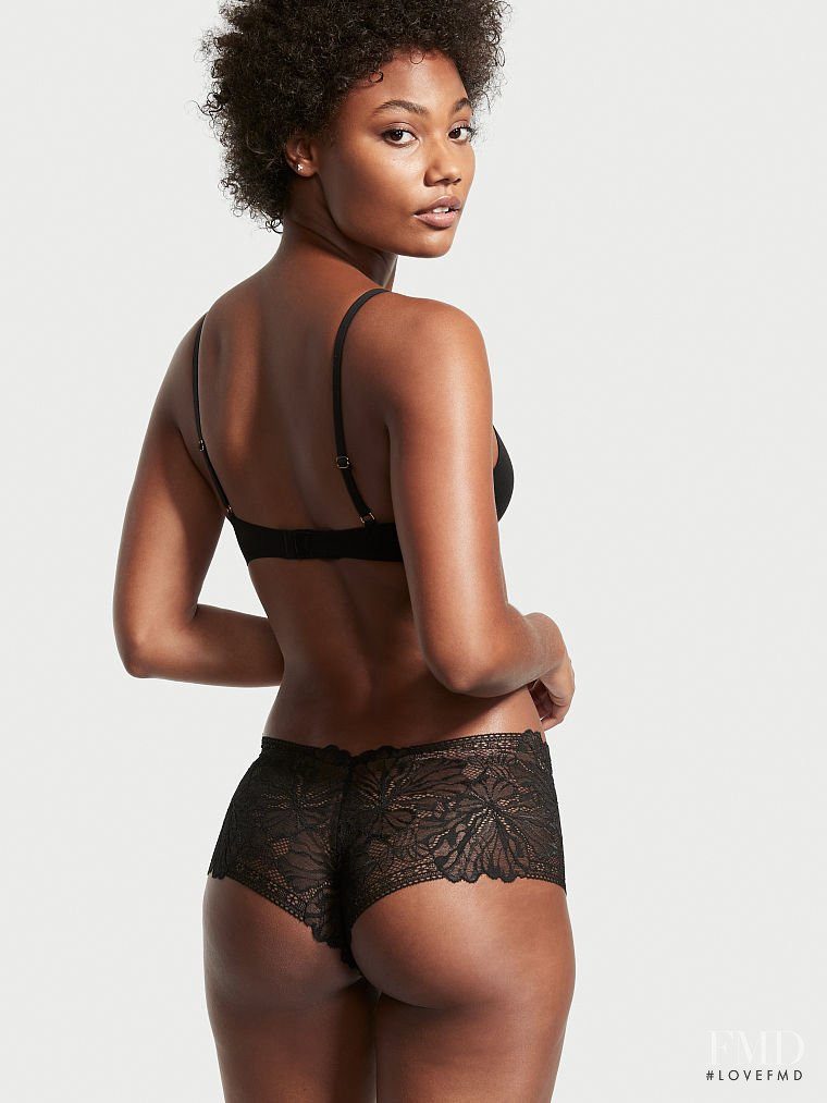 Victoria's Secret FW 2021 — Ange-Marie Moutambou #103