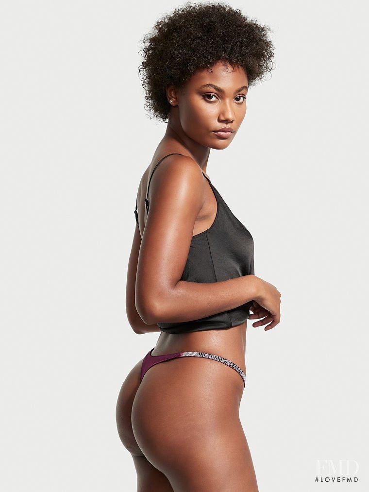 Victoria's Secret FW 2021 — Ange-Marie Moutambou #111