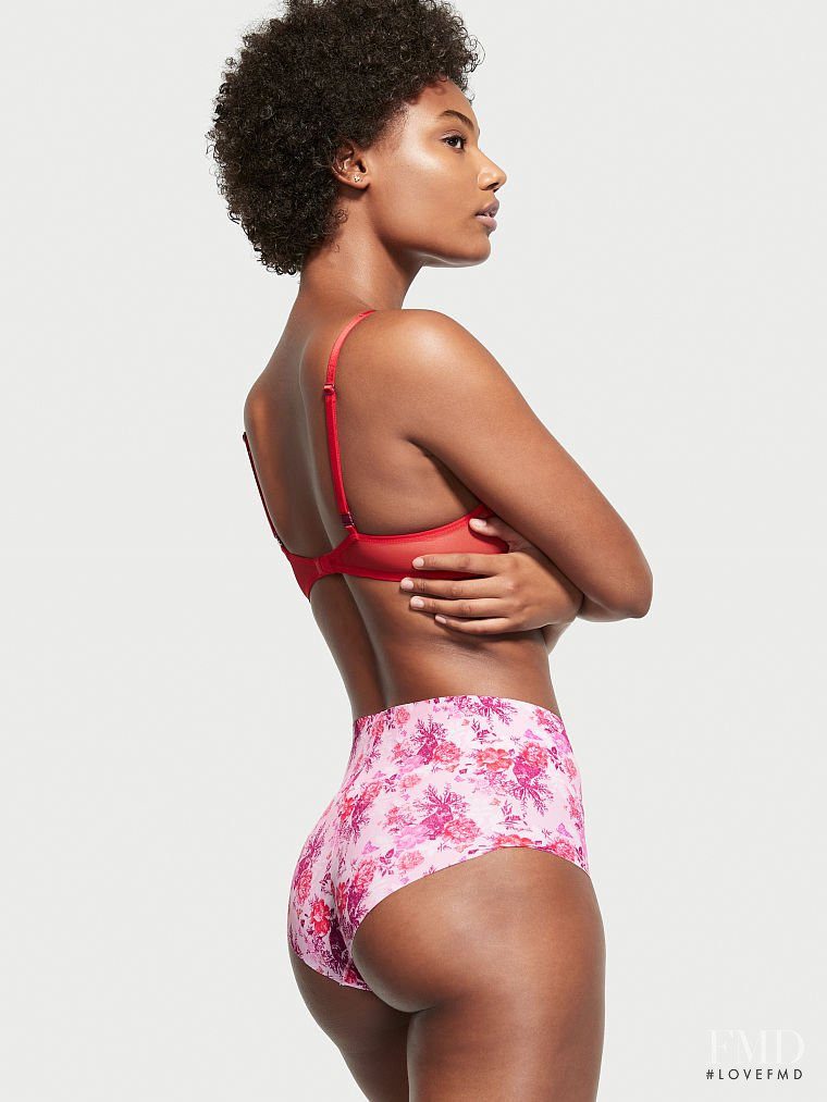 Victoria's Secret FW 2021 — Ange-Marie Moutambou #100