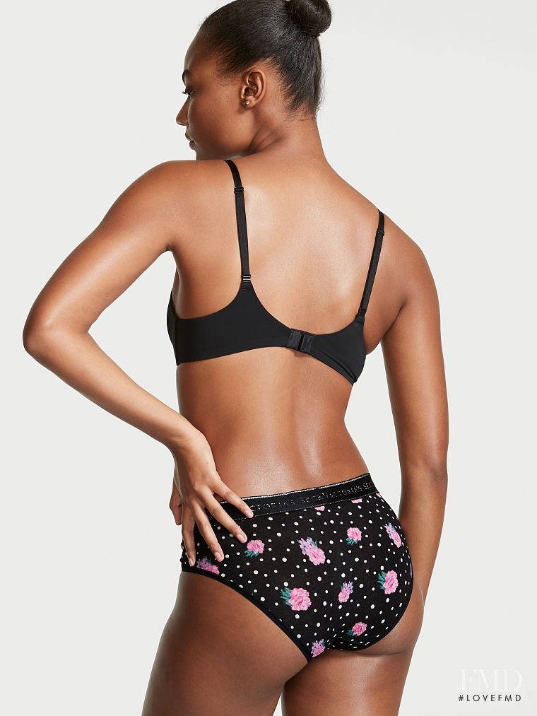 Victoria's Secret FW 2021 — Ange-Marie Moutambou #137