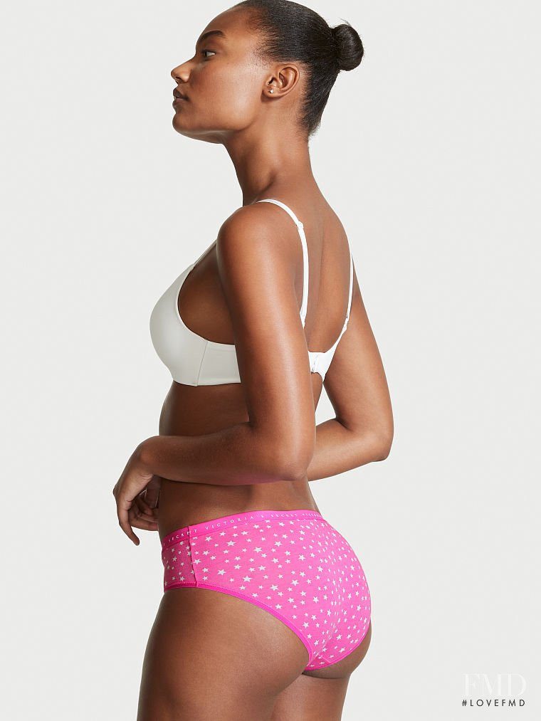 Victoria's Secret FW 2021 — Ange-Marie Moutambou #92