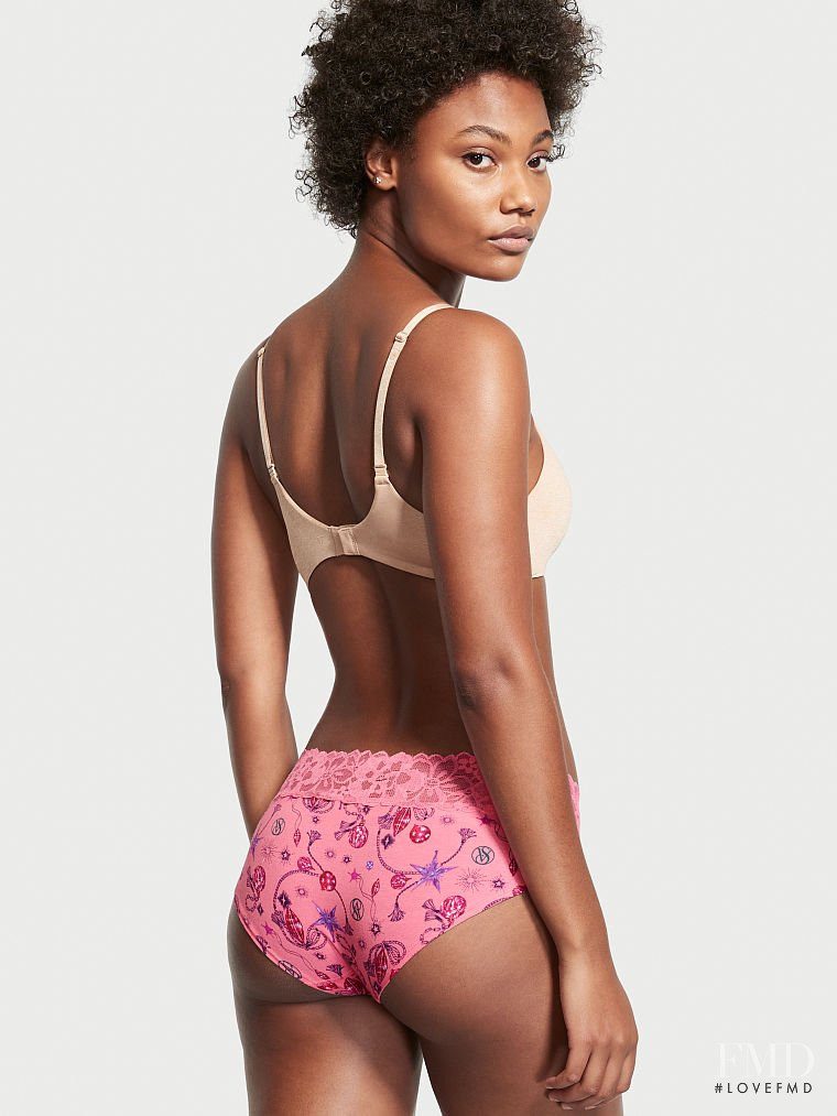 Victoria's Secret FW 2021 — Ange-Marie Moutambou #145