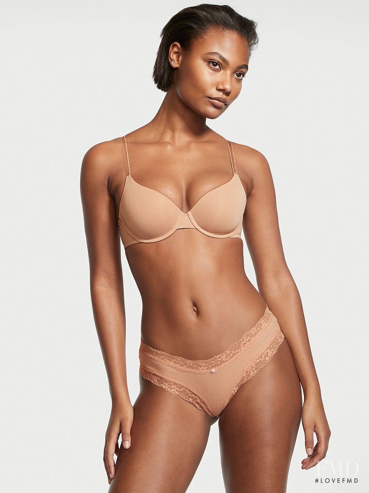 Victoria's Secret FW 2021 — Ange-Marie Moutambou #116